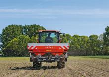Esparcidor de fertilizante Kubota DSX 3450 hydr 