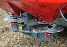 Esparcidor de fertilizante Unia MX 1600