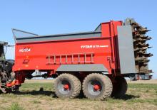 Esparcidor de fertilizante Unia Tytan TD Premium 18