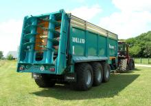 Esparcidores de estiércol Rolland RX 8735