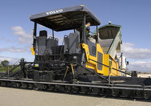 Extendedoras asfálticas sobre orugas Volvo ABG9820