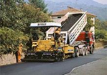 Extendedoras asfálticas sobre orugas Bitelli BB 651 C-RB 4650 VB *