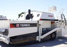 Extendedoras asfálticas sobre orugas Terex CR462