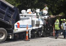 Extendedoras asfálticas sobre orugas Astec ROADTEC RP-195