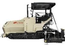 Extendedoras asfálticas sobre orugas IR-ABG Titan 6820