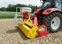 Gradas rotantes Pöttinger Lion 303