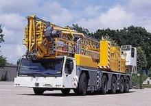 Grúas torre con rotación inferior  sobre vehículo Liebherr MK 100