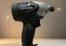 Impulsoras y llaves de impacto sin cable Makita BTD140 