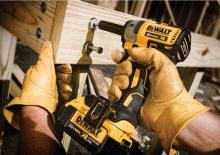 Impulsoras y llaves de impacto sin cable DEWALT DCF890