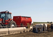 Mezcladores de pienso Kuhn Knight 4142