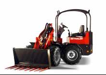 Mini cargador frontal Thaler 2238 S