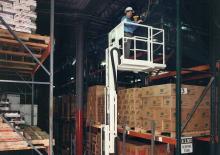 Plataformas verticales Lift-A-Loft AMV36-19