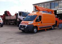 Plataformas telescópicas sobre camión Easy Lift EV130 