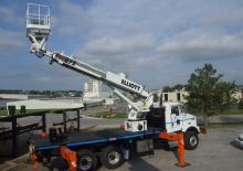 Plataformas telescópicas sobre camión Elliott Equipment G72F HiReach
