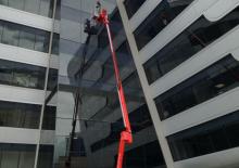 Plataformas articuladas de orugas Easy Lift R210BA