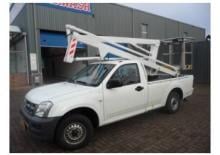 Plataformas elevadoras articuladas remolcables Sky-High 1100 MC