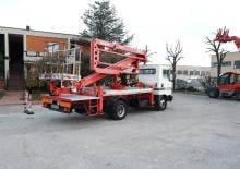 Plataformas elevadoras articuladas remolcables Socage Apache DA 22