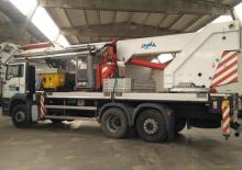 Plataformas elevadoras articuladas remolcables Oil & Steel Eagle 4426