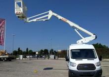 Plataformas elevadoras articuladas remolcables Easy Lift EV150 