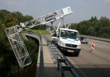 Plataformas elevadoras articuladas sobre camión Moog MBI 70-1/S