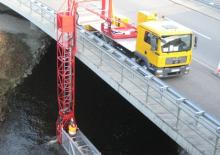 Plataformas elevadoras articuladas remolcables Moog MBI 90-1/S 