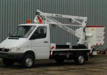 Plataformas elevadoras articuladas remolcables Bumar PMB 100 E