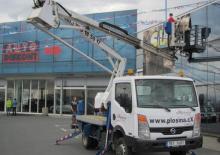 Plataformas elevadoras articuladas remolcables CELA Z220