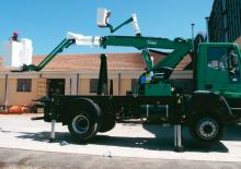 Plataformas elevadoras articuladas remolcables Comet 14-9.5 