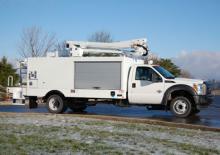 Plataformas elevadoras articuladas remolcables Altec AT248F