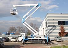 Plataformas elevadoras articuladas sobre camión Socage forSte 32 DJ Speed