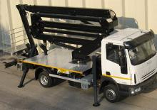 Plataformas elevadoras articuladas remolcables ISOLI PNT280J