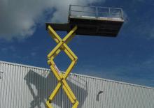 Plataformas de tijeras de ruedas MBB Holland-Lift A 151 DV 25