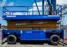 Plataformas de tijeras de ruedas Holland-Lift HL 275 D 25 4WD/P/N