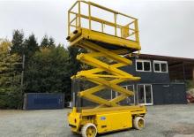 Plataformas de tijeras de ruedas Liftlux SL 83-18
