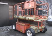 Plataformas de tijeras de ruedas JLG 26 MRT