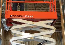 Plataformas de tijeras de ruedas Snorkel S3215E