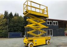 Plataformas de tijeras de ruedas Liftlux SL 83-10