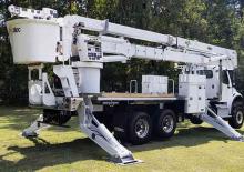 Plataformas elevadoras articuladas remolcables Altec AH75B