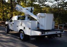 Plataformas elevadoras articuladas remolcables Altec AT335