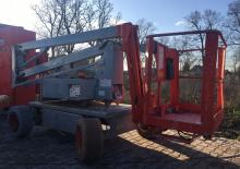 Plataformas elevadoras articuladas sobre camión Skyjack SJLB 12 T-AC