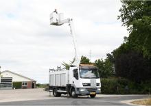 Plataformas elevadoras articuladas sobre camión Custers Sagitta 17 EHS