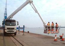 Plataformas telescópicas sobre camión Bronto Skylift S 36 XDT