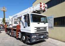 Plataformas telescópicas sobre camión Bizzocchi KJF 430