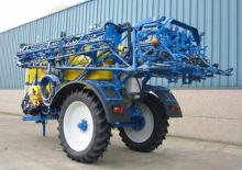 Pulverizadoras remolcables Delvano 7000 EAKS