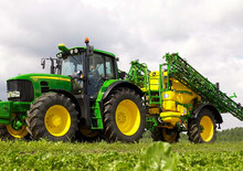 Pulverizadoras remolcables John Deere 832