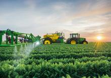 Pulverizadoras remolcables John Deere M952