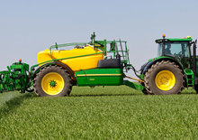 Pulverizadoras remolcables John Deere R962i