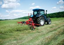 Rastrillos henificadores Kuhn GF 422