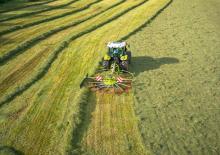 Rastrillos rotativos Claas Liner 550 T