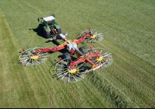 Rastrillos rotativos Pöttinger Top 1252 C 
